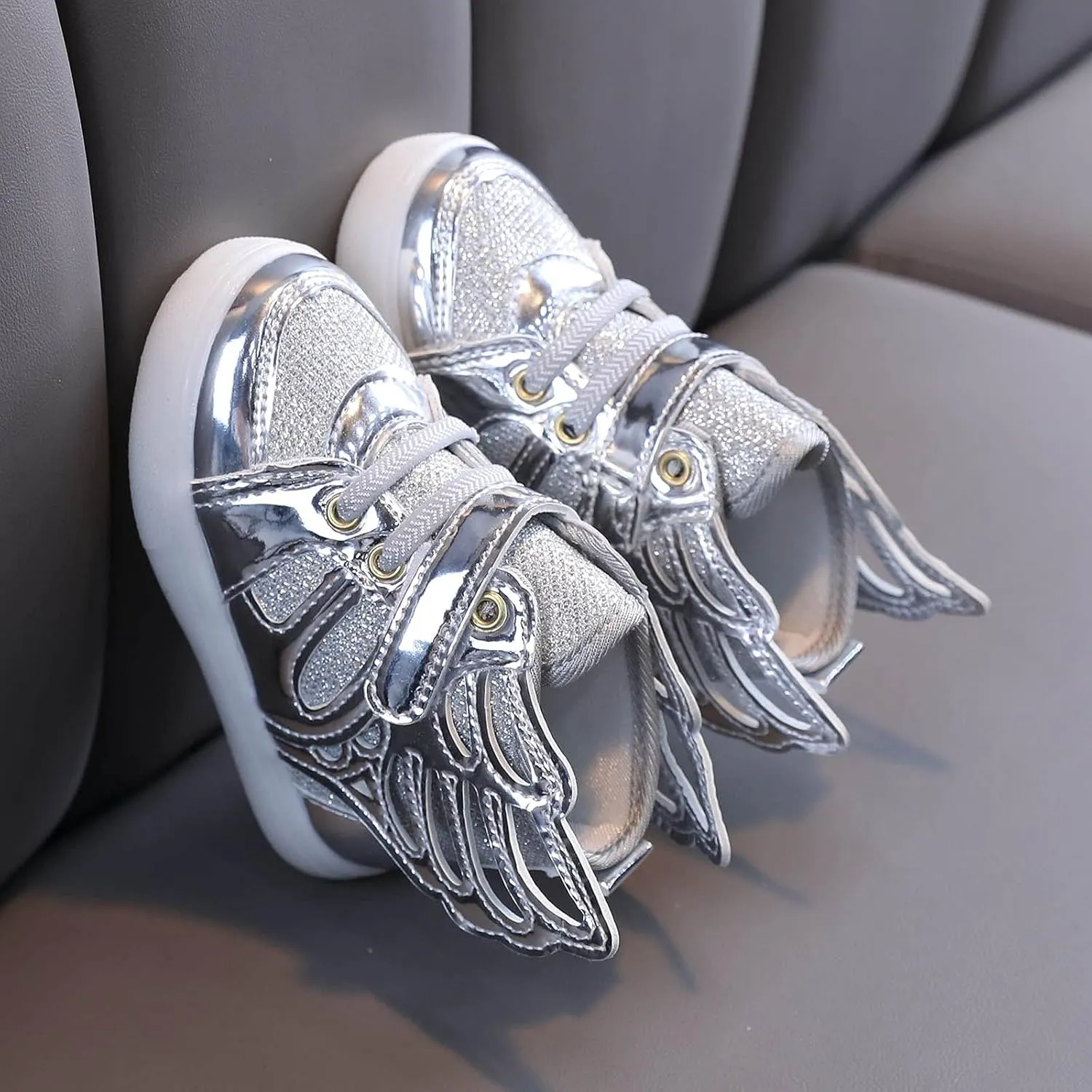 Little Kid Boys Girls 3 Colors LED Light Luminous Sports Shoes Toddler Sneakers Athletic Wings Trainers High-top Shoes