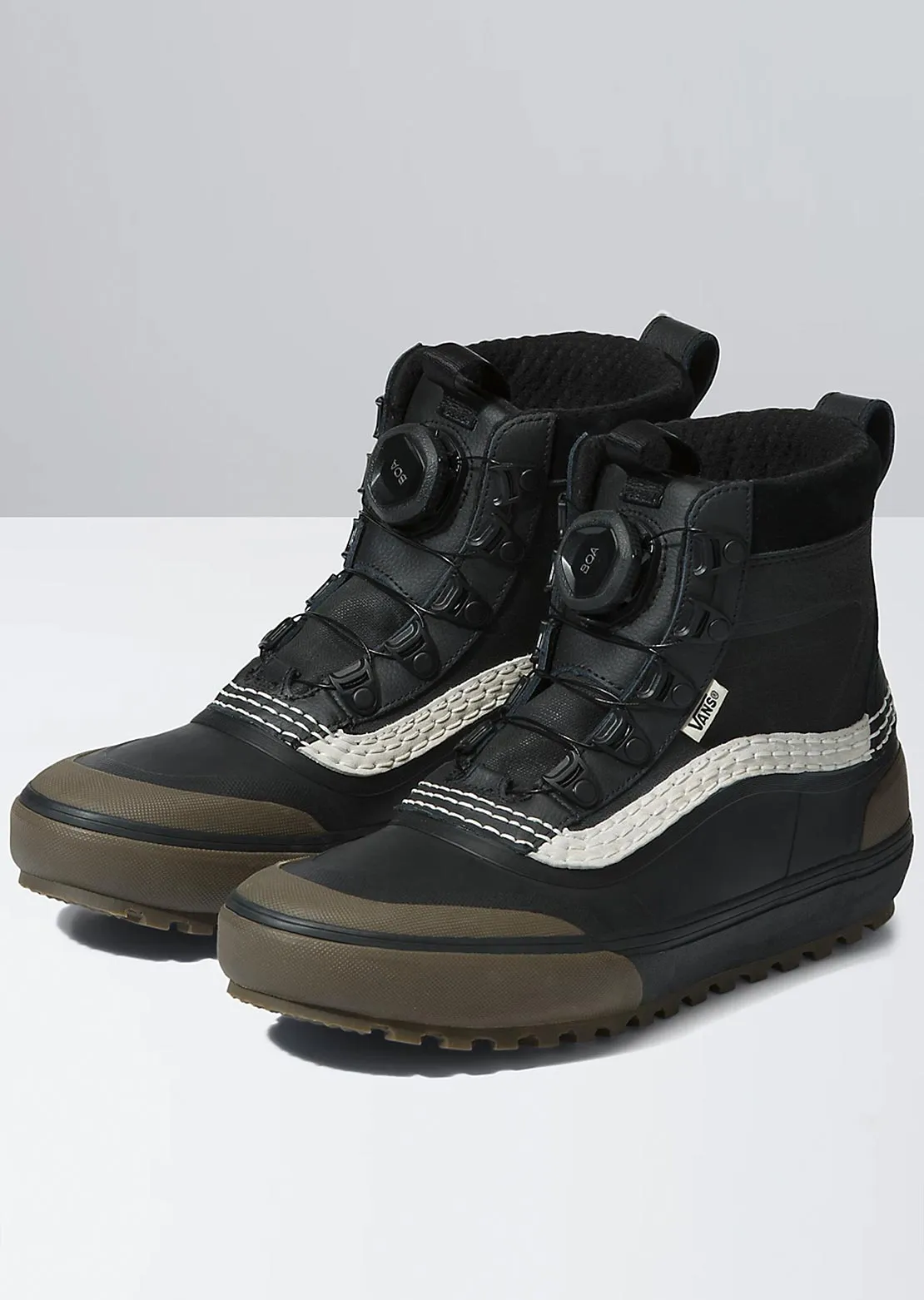Vans Unisex Standard Mid BOA Snow MTE Winter Boots